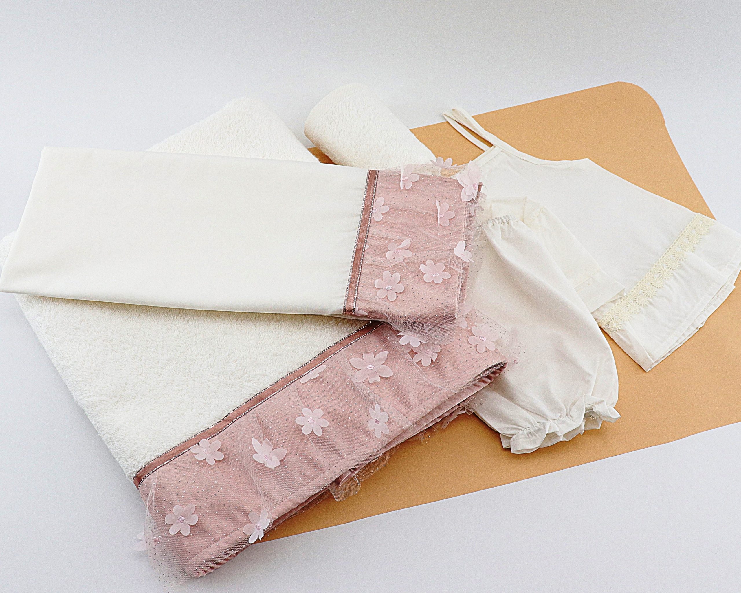 M33-33 Σετ Λαδόπανα Βάπτισης κορίτσι σάπιο μήλο M33 - Image 1