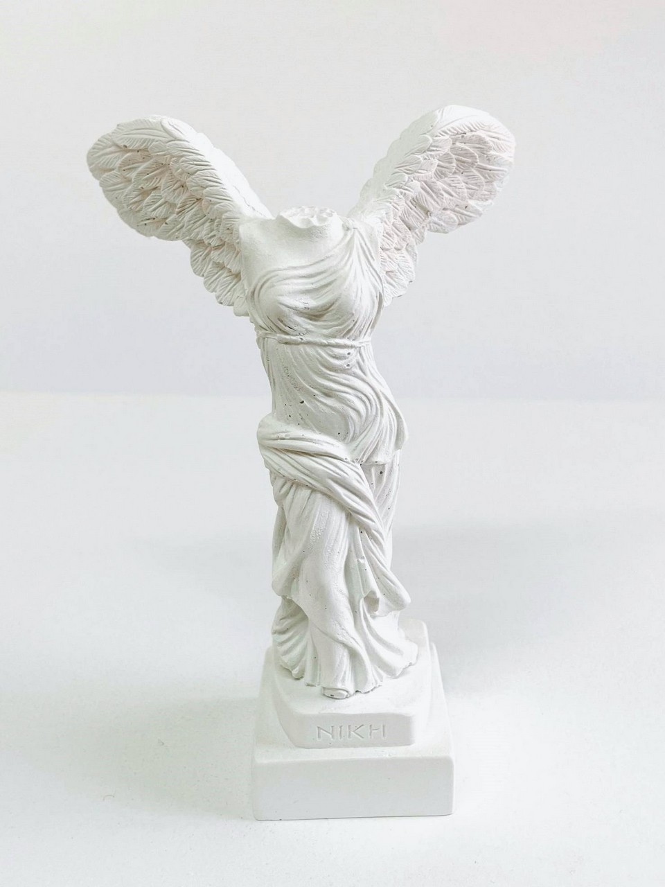 CREATOR: gd-jpeg v1.0 (using IJG JPEG v62), quality = 82 Αρωματικό άγαλμα Niki SAA25-019 - Image 1